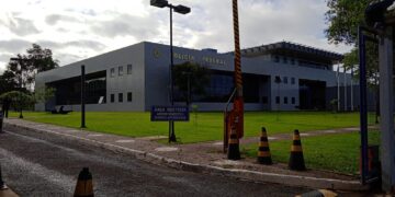 PF deflagra duas operações para desarticular organizações transnacionais de contrabando, lavagem de dinheiro e tráfico de armas