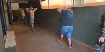 Assalto a compristas termina em perseguição e prisão no Morumbi