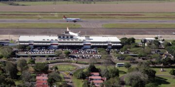 Motiva vende 20 aeroportos na América Latina, entre eles, o de Foz do Iguaçu