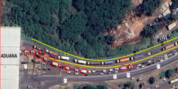 Caminhõezinhos que cruzam a Ponte da Amizade correm risco de parar em março