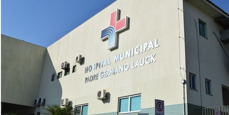 Médicos denunciam falta de materiais e equipes desqualificadas no Hospital Municipal