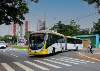 Deputado Goura (PDT) defende tarifa zero e mobilidade ativa em visita a Foz do Iguaçu