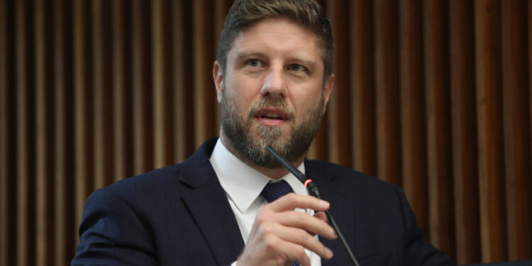 Requião Filho critica gestão de Silva e Luna e cita Foz como exemplo de má administração