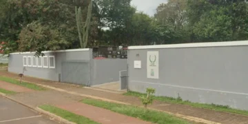 Homem invade velório pedindo socorro e causa tumulto no cemitério municipal Jardim São Paulo