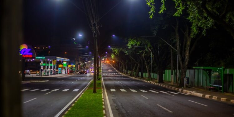 Prefeitura vai investigar servidores envolvidos no contrato da iluminação pública