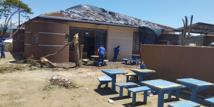 Paraná coloca presos para reconstruir escolas e Apae de Rio Bonito do Iguaçu