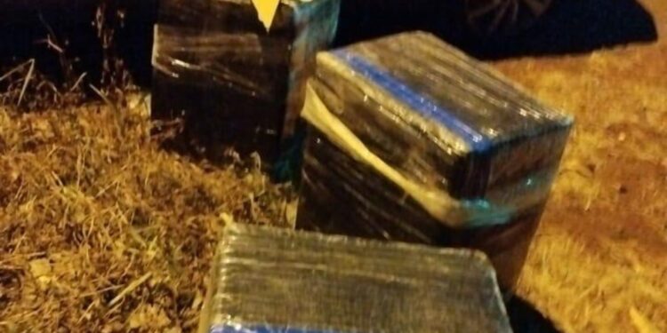 Operação no Rio Paraná faz quatro grandes apreensões em poucas horas em Foz do Iguaçu