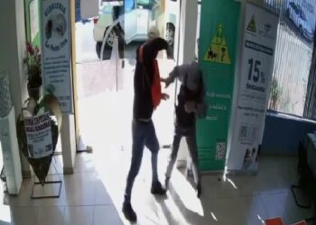 Assalto a cooperativa de crédito é flagrado por câmeras em Ciudad del Este