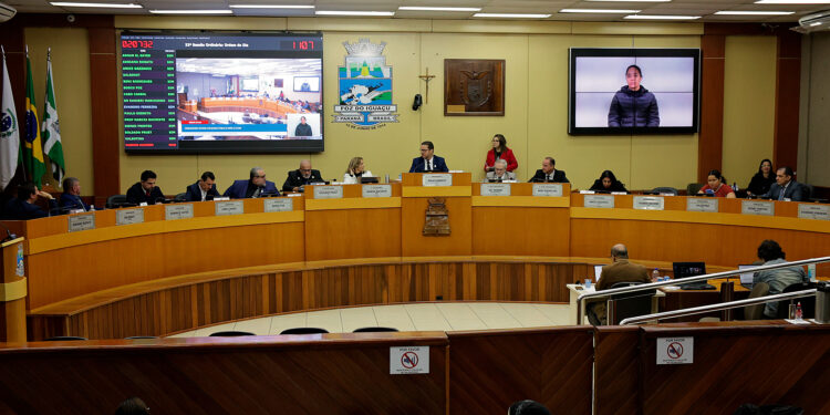 Câmara vota nos próximos dias o orçamento e novas comissões para 2026