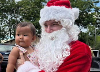 FuteFoz realiza doação de cestas natalinas e brinquedos em Foz do Iguaçu