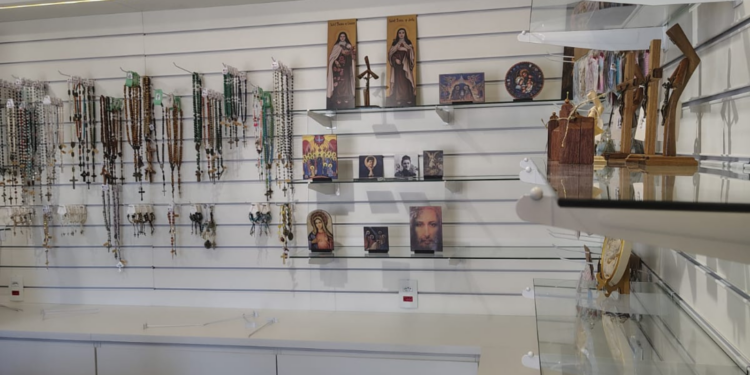 Paróquia São João Batista inaugura loja de souvenirs e fortalece turismo religioso