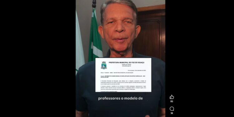 Em vídeo divulgado nas redes sociais, prefeito diz que nova matriz curricular não reduzirá aulas