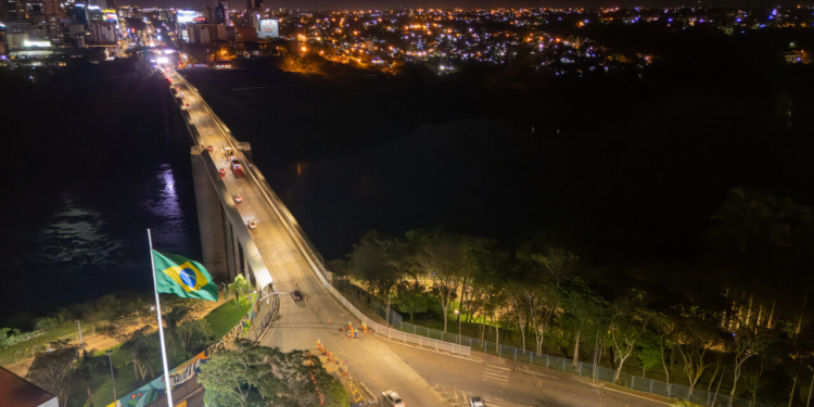 Ponte da Amizade terá interdição temporária para monitoração do pavimento e conclusão da sinalização