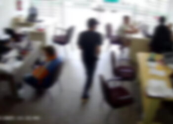 Câmera registra momentos de terror durante assalto a escritório de despachante em Foz