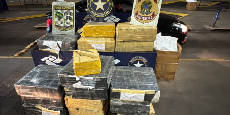 Receita Federal apreende mais de meia tonelada de droga na Ponte da Amizade