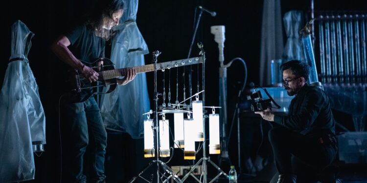 Natal ganha magia no Parque Nacional do Iguaçu com o espetáculo “O Canto das Águas”