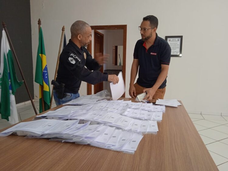 Polícia Civil de Foz devolve cerca de 70 celulares e orienta vítimas sobre importância do IMEI