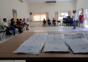 Polícia Civil de Foz devolve cerca de 70 celulares e orienta vítimas sobre importância do IMEI