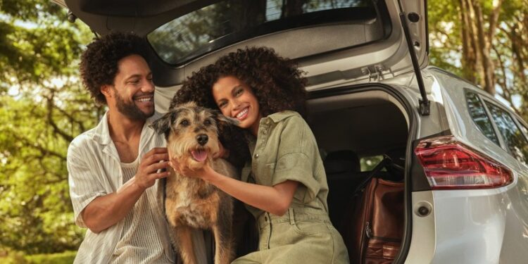 Alta temporada à vista? Veja como organizar suas finanças para viajar sem aperto   