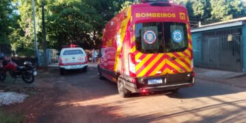 Homem cai de telhado e fica gravemente ferido no Campos do Iguaçu