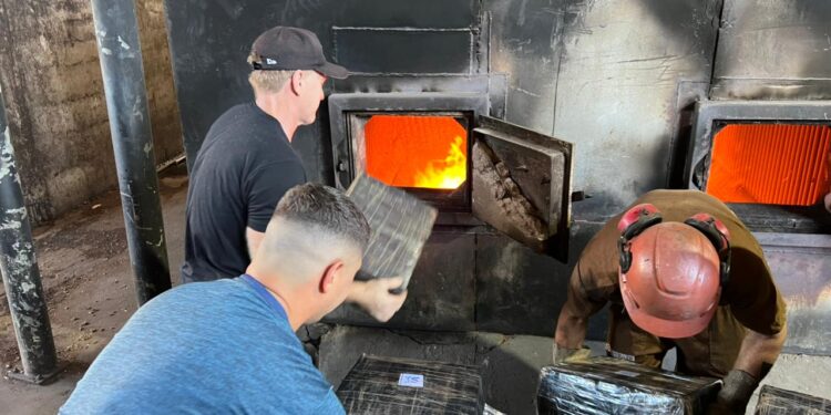 Polícia Federal incinera quase 12 toneladas de maconha, haxixe e cocaína
