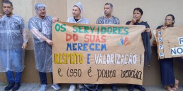 Educadores sociais protestam por isonomia salarial e condições de trabalho dignas