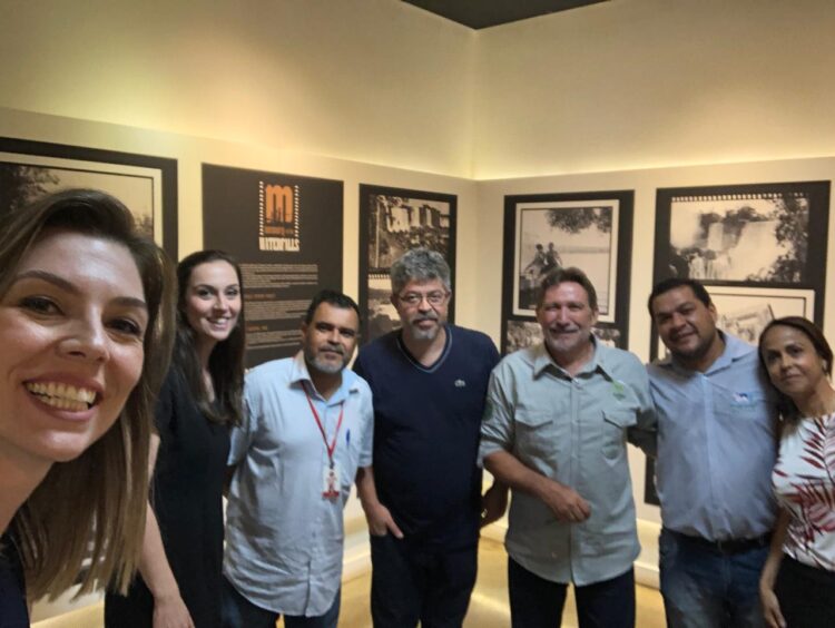 Autoridades, colegas e amigos se despediram de Ely Silva com mensagens e homenagens