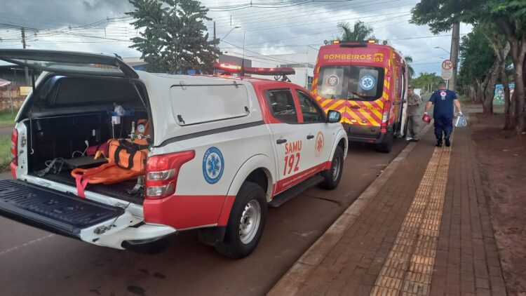 Homem morre após acidente de trânsito e ferimento por faca em Foz do Iguaçu