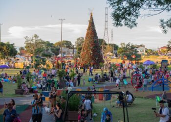 Natal da Itaipu mantém clima de festa no Gramadão com shows até janeiro