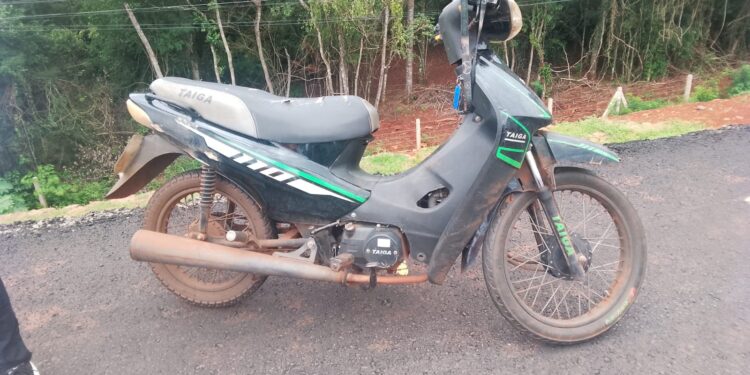 Pai embriagado sofre acidente com filha de nove anos na Rodovia das Cataratas