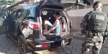 Homem é preso pelo Grupo Choque com arma em via paralela à BR-277