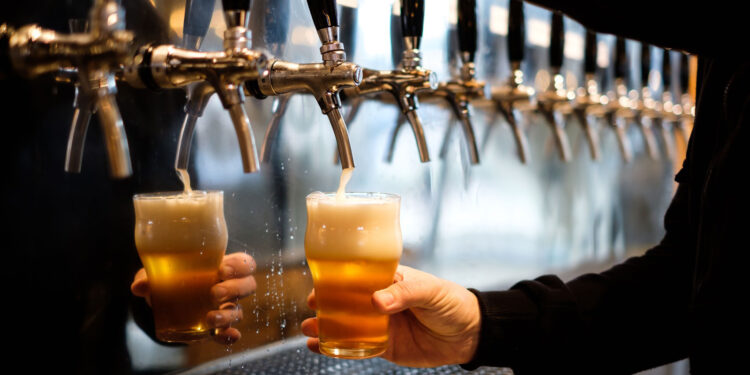 Rua Pedro Basso vira palco do maior festival cervejeiro do Paraná neste sábado (06)