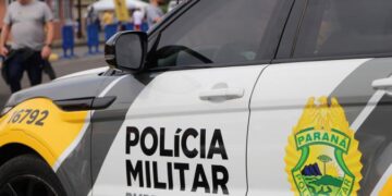 Carro roubado na Vila Portes é encontrado abandonado na Favela da Sadia