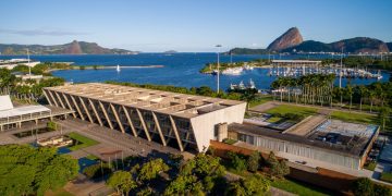 A CIDADE QUE DESCOBRIU O FUTURO