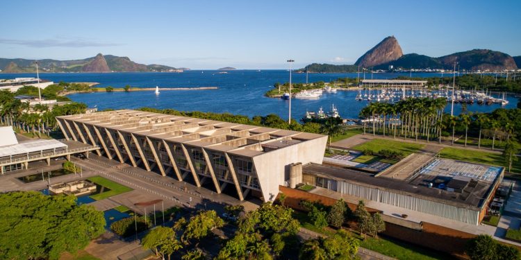 A CIDADE QUE DESCOBRIU O FUTURO