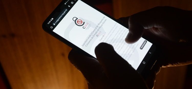 Secretaria de Saúde alerta sobre número de telefone furtado ou hackeado em Foz do Iguaçu