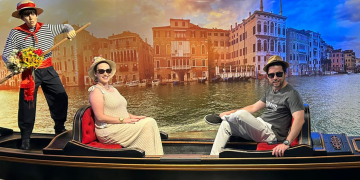 Iguaçuense que leva visitante ao Dreams Park Show entra de graça nas férias