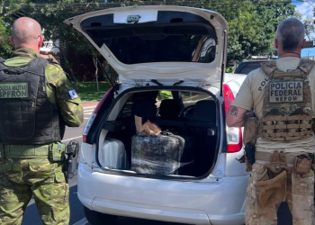 Veículo é apreendido com cigarros eletrônicos contendo THC em Foz