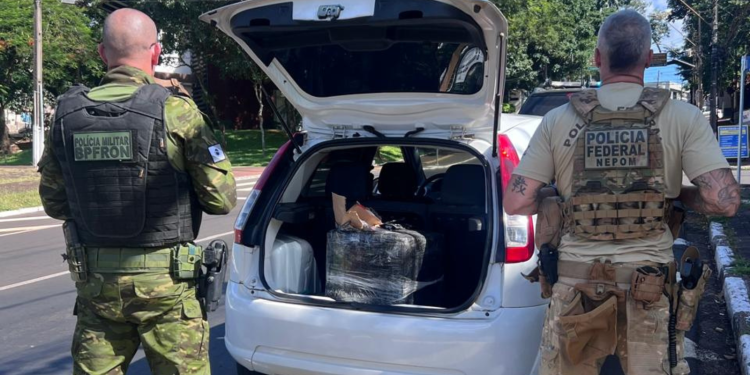 Veículo é apreendido com cigarros eletrônicos contendo THC em Foz