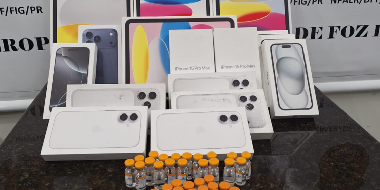 Passageira é flagrada com eletrônicos e medicamentos ilegais no aeroporto de Foz