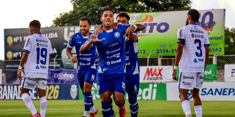 Foz vence o Andraus por 3 a 1 e volta à briga por vaga nas quartas de final