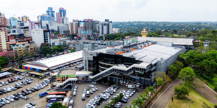 New Zone Importados aposta no verão e atrai turistas brasileiros em Ciudad del Este