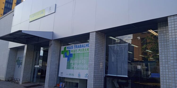 Agência do Trabalhador de Foz do Iguaçu inicia 2026 com reorganização de vagas e orientação ao trabalhador