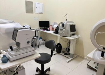 Clínica oftalmológica credenciada ao Município é alvo de críticas de pacientes do SUS