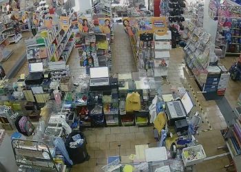 Assaltantes trapalhões roubam, mas perdem parte do fruto do assalto