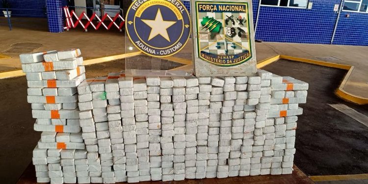 Receita Federal apreende mais de 368 kg de maconha na Ponte da Amizade