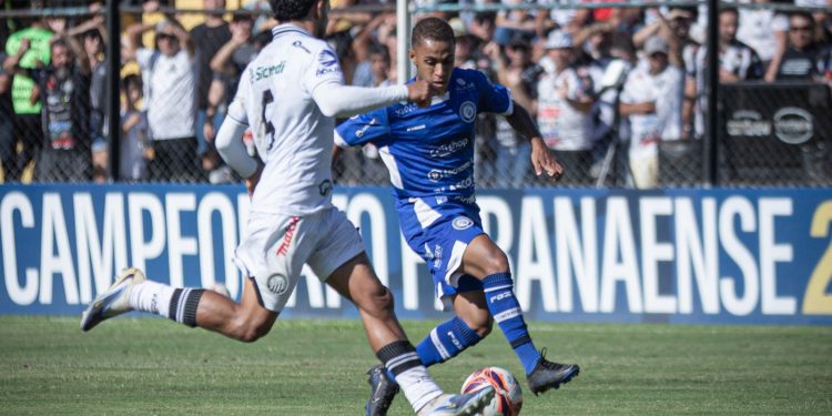 Foz FC empata fora, assegura vice-liderança do Grupo A e decide quartas no ABC