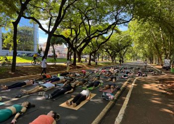 Yoga e solidariedade: evento da AYFI é sucesso de público e marca o Janeiro Branco em Foz