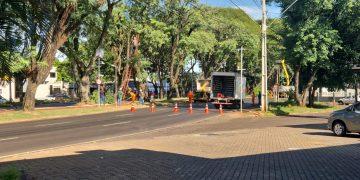 Avenida JK terá pista interditada para obras do sistema elétrico neste sábado (31)