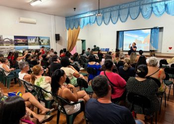 Professores municipais mantêm estado de greve e anunciam protesto para terça (03)
